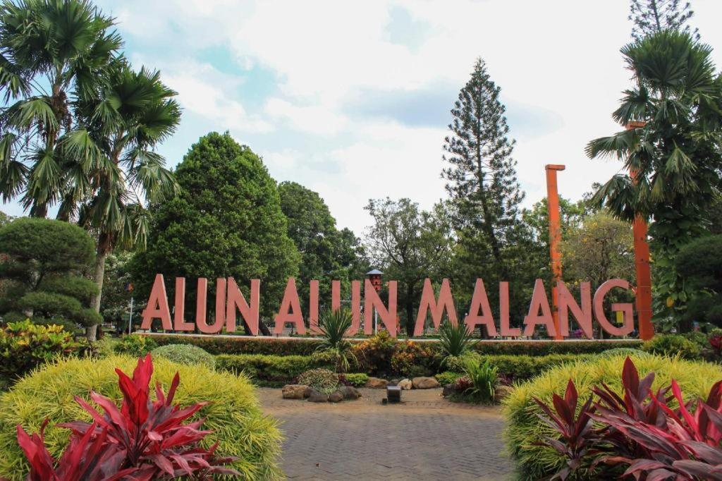 Oyo 3956 Hotel Palem 2 Syariah Malang Dış mekan fotoğraf